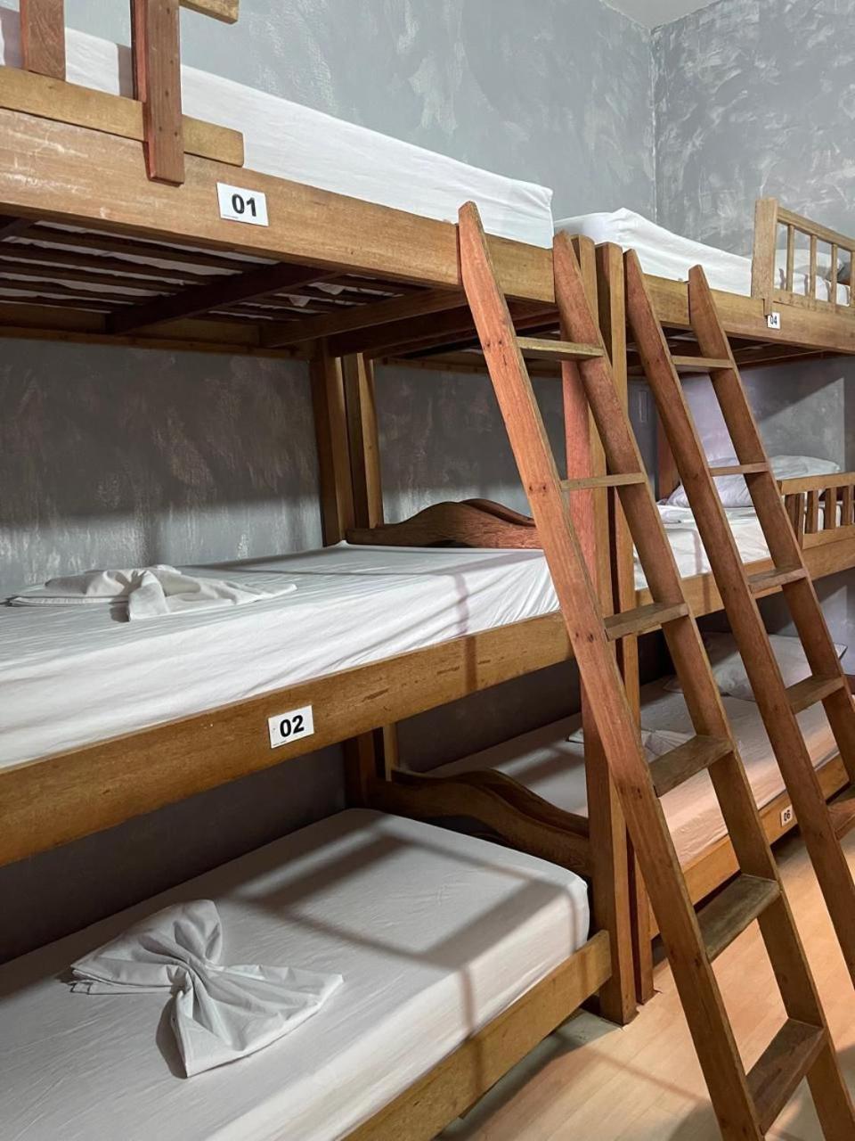 Barra Hostal *